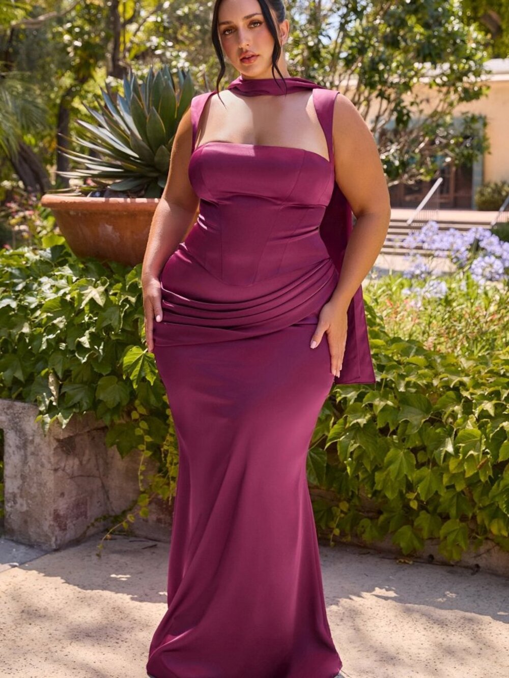 NEW MULBERRY Evening Gown Floor Length Formal Elegant Stunning 7437